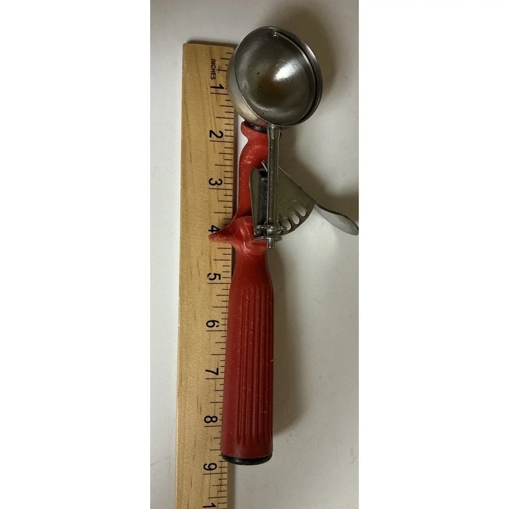 Vollrath Scoop #24 Red 1 1/3 oz Thumb Press Disher Ice Cream Scoop‎ USA Vintage